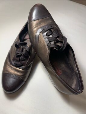 Munro Metallic Brown Cap-Toe Slip-On Loafers